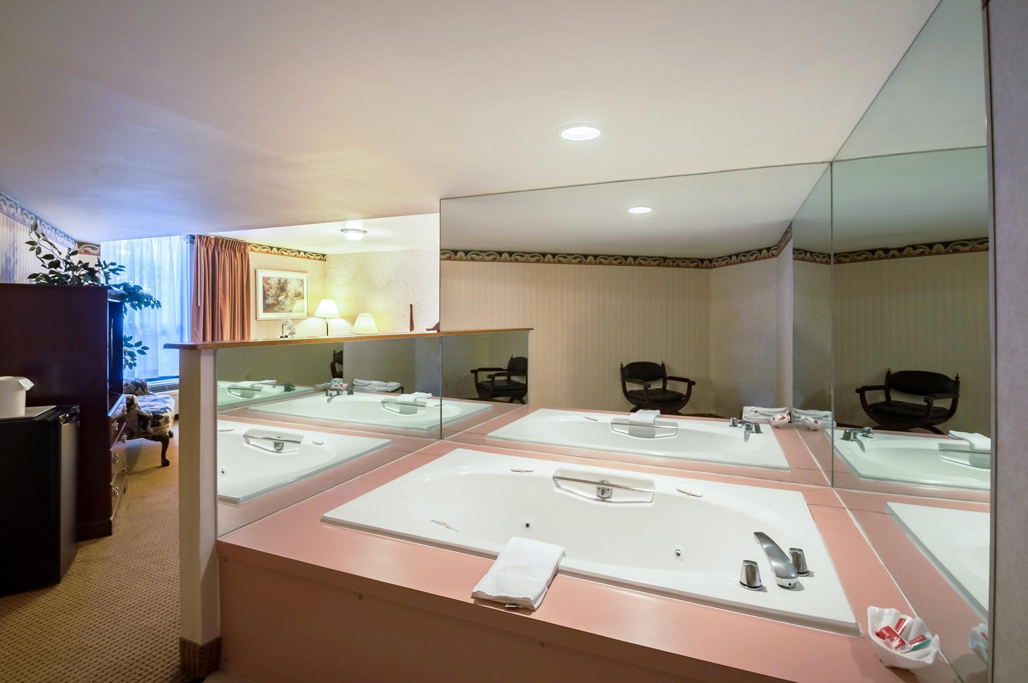 Lodge Econo Metro